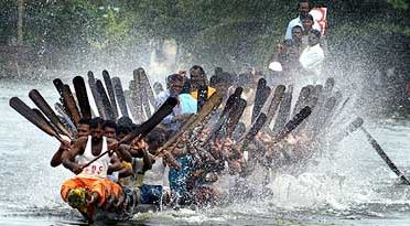 Kottayam Thazhathangadi Boat Race
